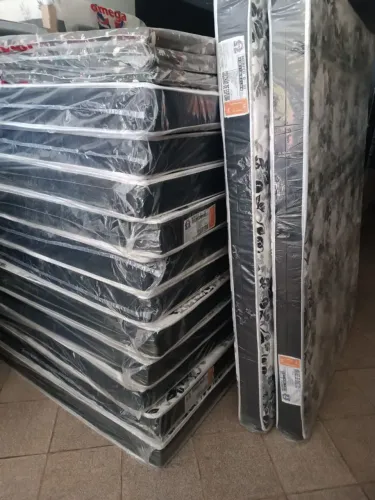 Colchões novos D33 Casal espuma Selada com 14 centímetros da altura.