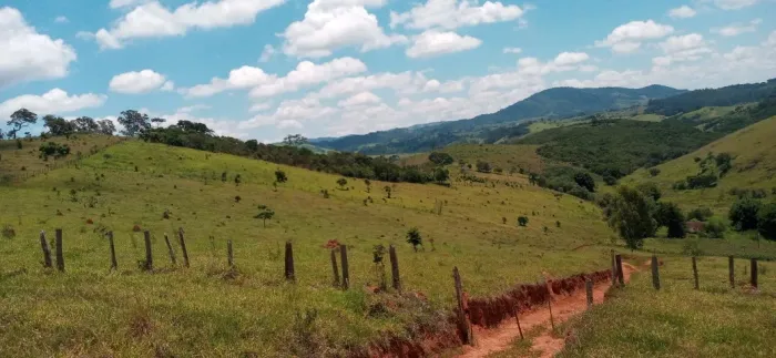 S201 - Sítio com 2,2 ha
