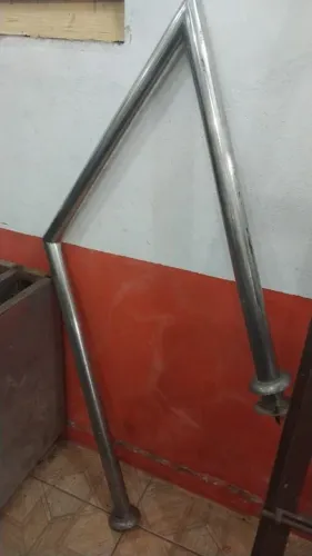 Corrimão inox para banheiro ou escada