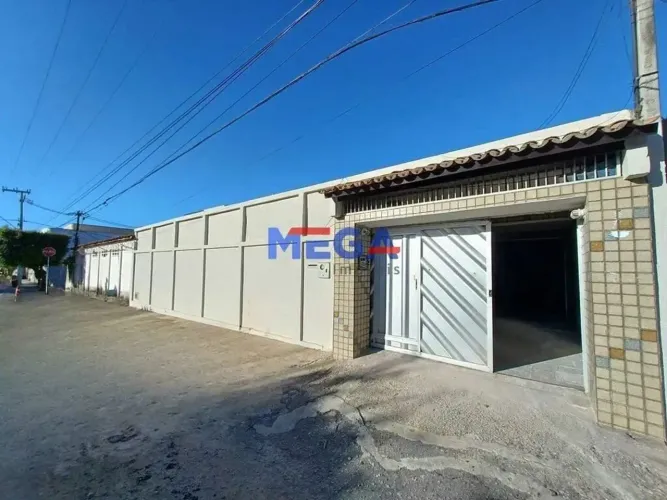 Casa com 3 quartos no bairro Parque Manibura em Fortaleza, CE