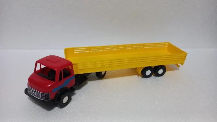 Caminhão de Brinquedo Antigo Mercedes Benz