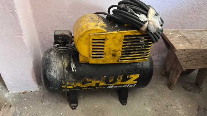 Vende se compressor semi novo 