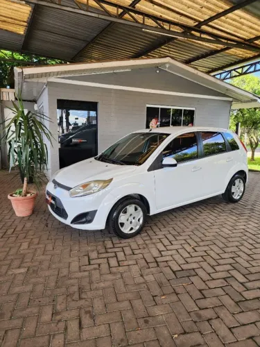 Ford Fiesta SE 1.6 8V Flex 5P 2014