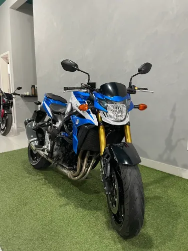 SUZUKI - GSR 750 ZA 