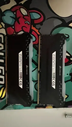 Memória RAM Corsair Vengeance RGB Pro DDR4 16GB (2x8GB) 3200MHz