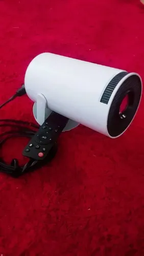 Projetor de imagens e vídeos 