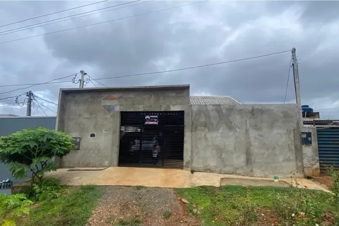 Excelente Oportunidade no Jardim do Cooaja: Duas Casas em Amplo Terreno com Alto Potencial