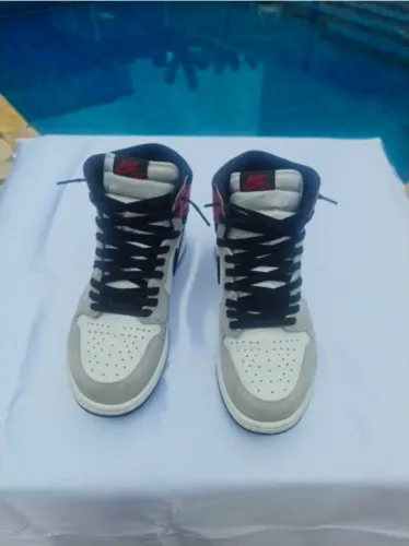 Tênis Nike Air Jordan 1 High Smoke Grey Modelo 555088-126 UsadoTam.43 Com Caixa e Original