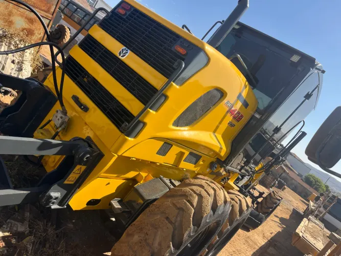 Motoniveladora - Patrol New Holland RG140B