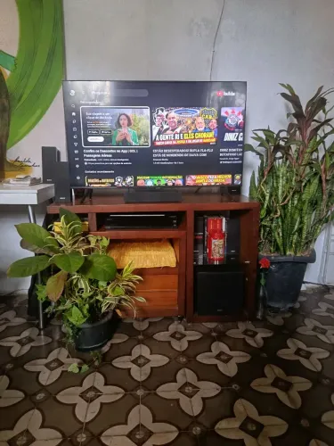 SMART TV-SAMSUNG- CU 7700- EXCELENTE