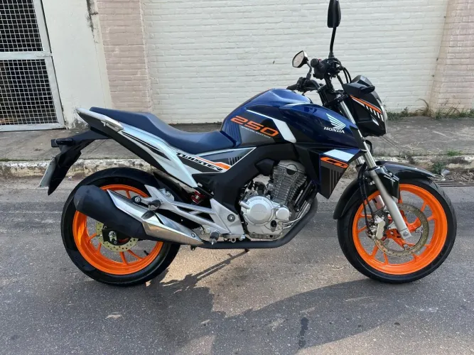 HONDA CB 250F TWISTER EDIÇÃO ESPECIAL 2020