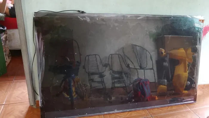 Vendo tv tela quebrada