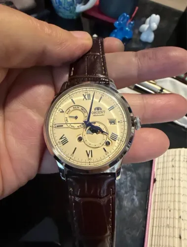 Orient Classic Sun & Moon da família ETOP, automático, com calibre