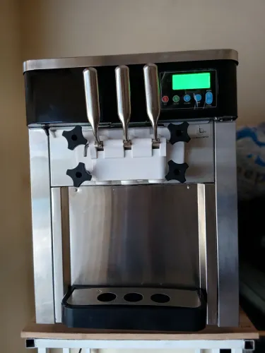 Máquina de Sorvete Italianinha