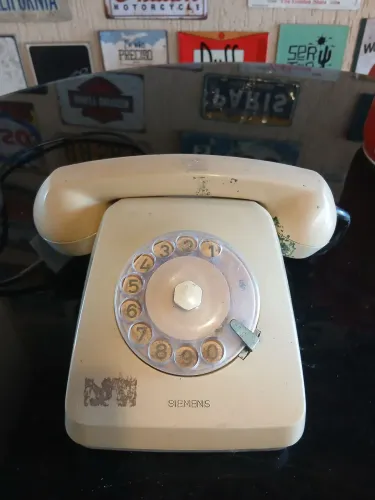 Telefone antigo