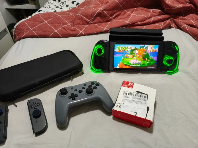 Nintendo Switch Desbloqueado com acessórios e Dock