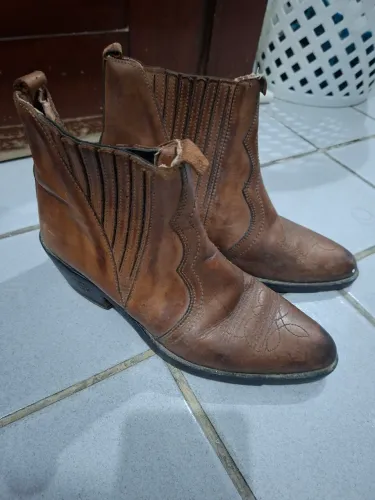 Bota HB