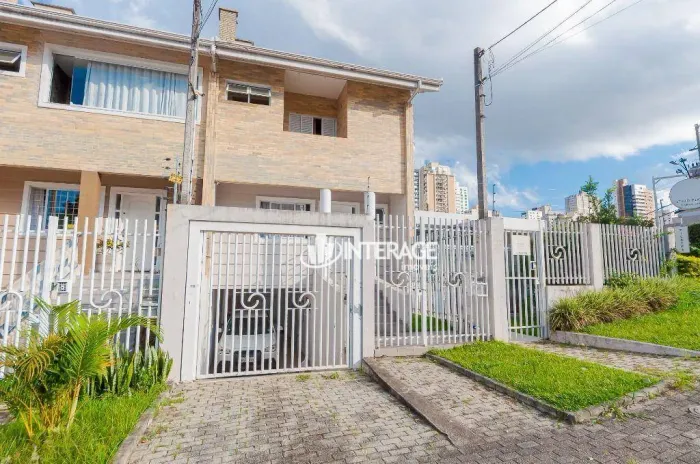 Sobrado com 3 Quartos para alugar, 159 m² por R$ 8.839/mês - Bigorrilho - Curitiba/PR