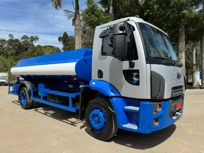 Ford Cargo 1719 - 2013 - Caminhão Pipa Tanque 10 Mil Litros