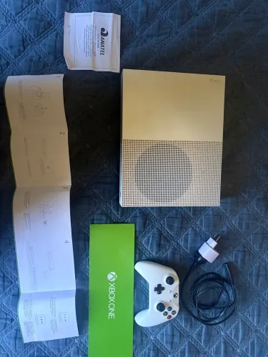 Xbox One S 1TB Branco + 2 Controles Originais - Extremamente conservado