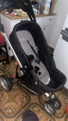 Carrinho de bebê estilo Moisés