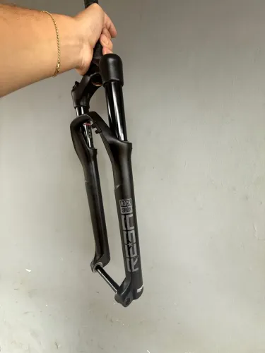 SUSPENSÃO ROCK SHOX REBA