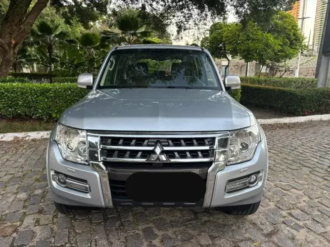 Mitsubishi Pajero HPE Full 3.2 4X4 T.i.dies. 5P AUT 2016