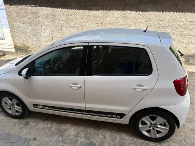 Volkswagen Fox 1.0 MI Total Flex 8V 5P 2012