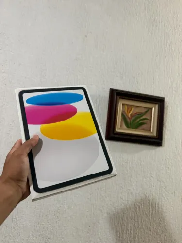 iPad 11 128 GB silver / lacrado com um ano dê garantia 