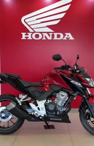 Honda CB 300F ABS - Vinho - Apenas 600 km - Estado de Zero!