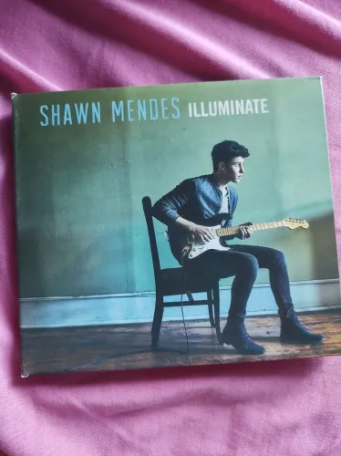 Cd Shawn Mendes Illuminate semi novo