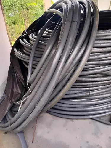 Vendo mangueira 1.5 , 2 e 2.5 polegadas e conexões