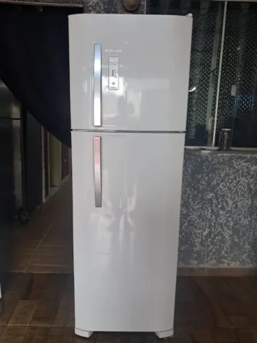 Vendo geladeira Electrolux frost free