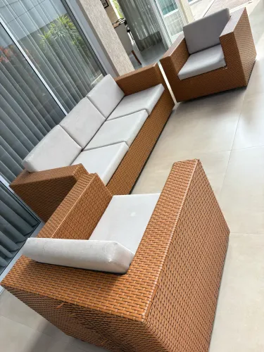 Conjunto de Área Externa em Fibra Sintética - Sofá 3 Lugares + 2 Poltronas