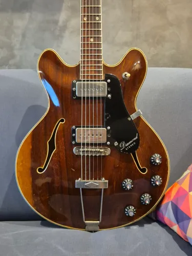 Guitarra Giannini Diamond anos 70