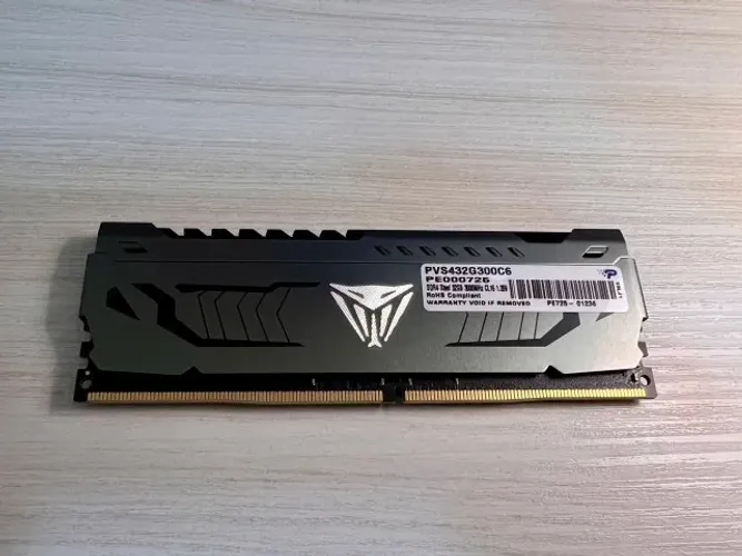 Memória 1x32gb DDR4 Patriot 3000mhz Viper - Nova
