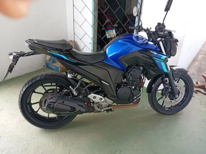 Vendo fz25 2024 em perfeito estado de conservação!