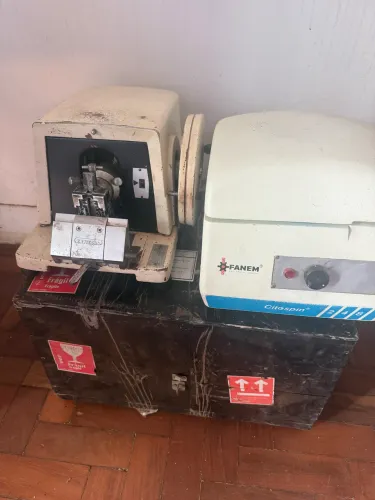 Microtomo cortes em parafina