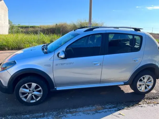 Renault Sandero Stepway Hi-power 1.6 8V 5P 2014
