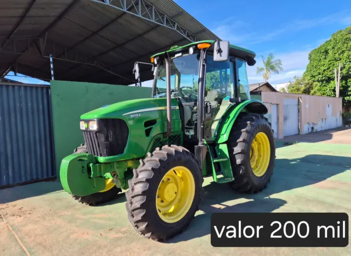Trator e emolumentos