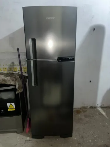 Geladeira semi nova