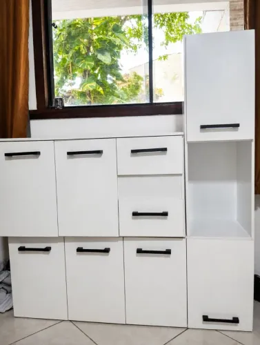 Armário de Cozinha Aéreo e Balcão - Branco com Puxadores Pretos | Semi novo