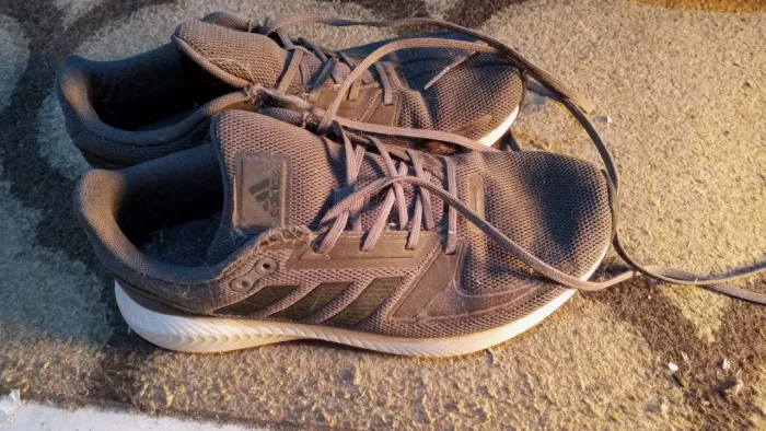 Tênis Adidas 40