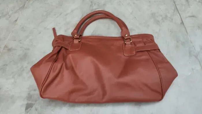 Bolsa 100% couro nova