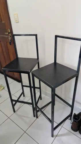 Par de Banquetas Altas Estilo Industrial (Preta) - Ótimo Estado!