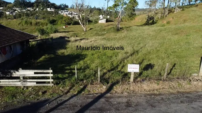 Terreno 397,50 m² (15,00 x 26,50) na rua Rodolfo Greuel, Bairro Victor Konder, Taió, S.C.
