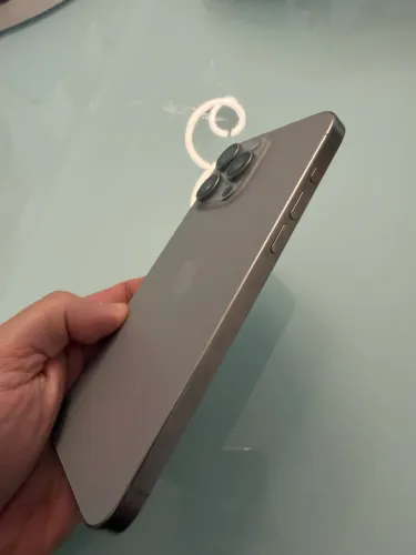 iPhone 15 pro Max 256g