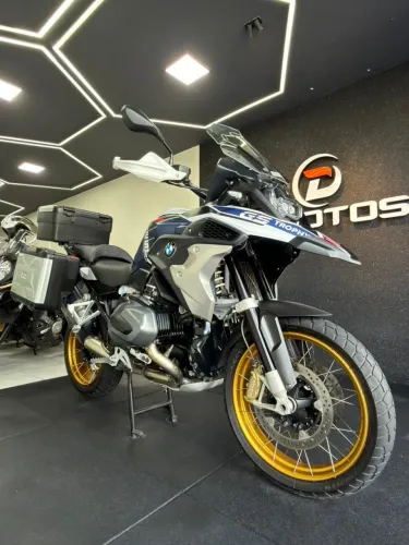 BMW GS 1250 TROPHY - 2024 - + Baús de brinde