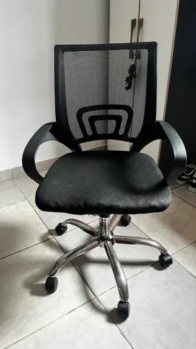 Cadeira de escritório giratória