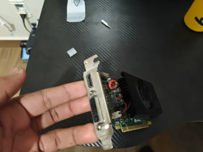 Vendo uma placa de vídeo Nvidia( leia a descrição)
